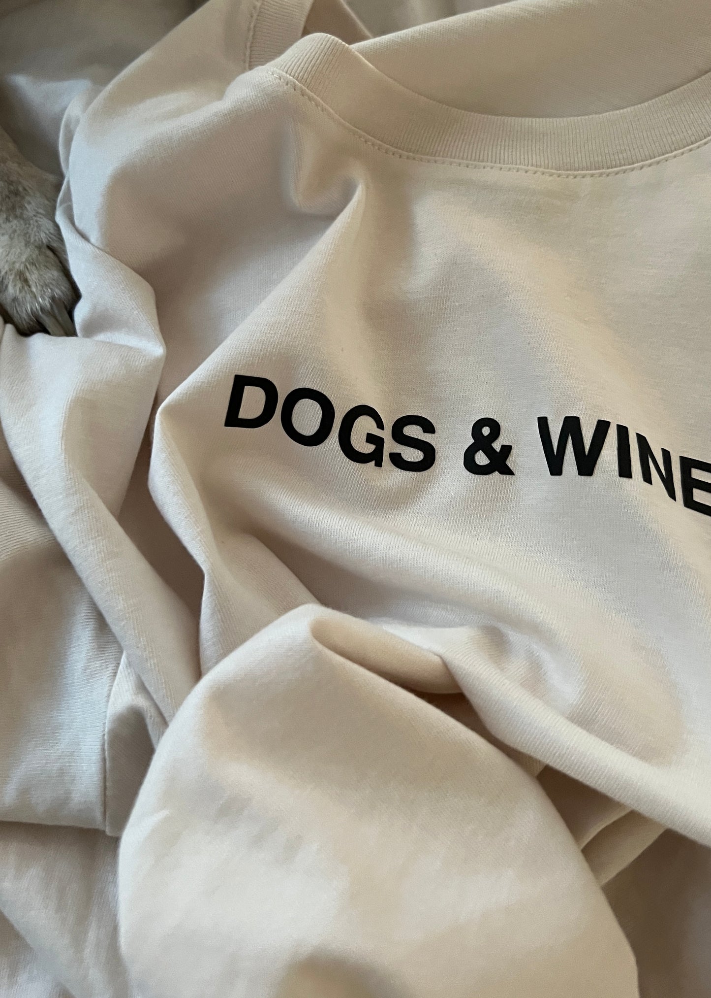 DOGS & WINE